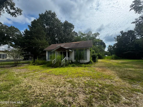 306 S Broad Street, Robersonville, NC 27871