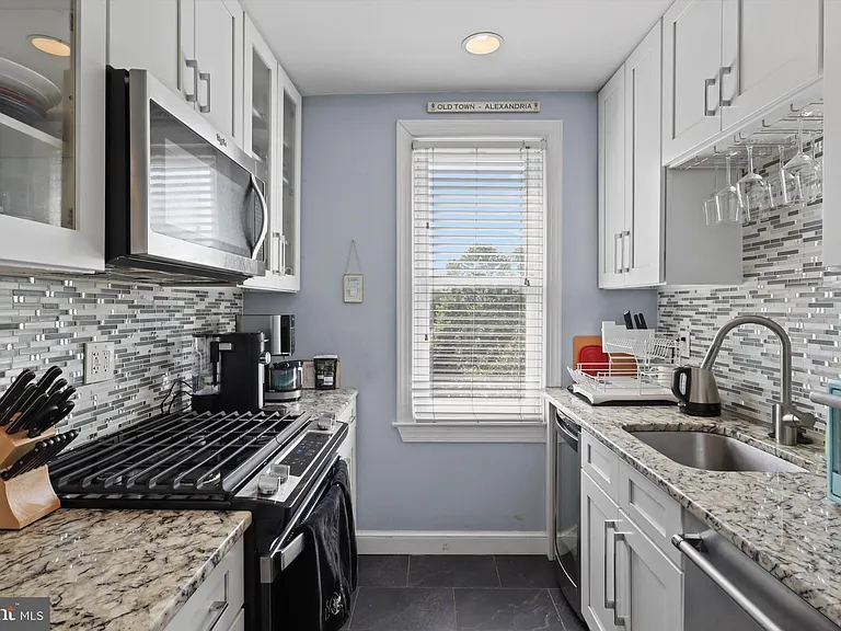 906 S Washington St #311 — Photo 9