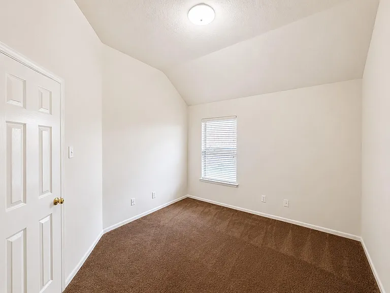 20410 Nelva Park Ct — Photo 24