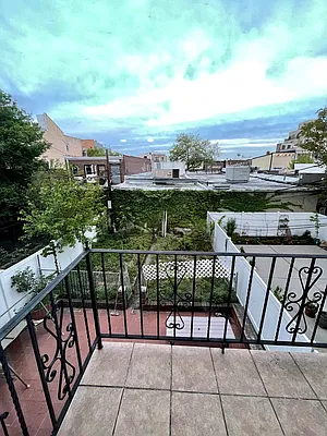 Rented by Keller Williams NYC | media 19