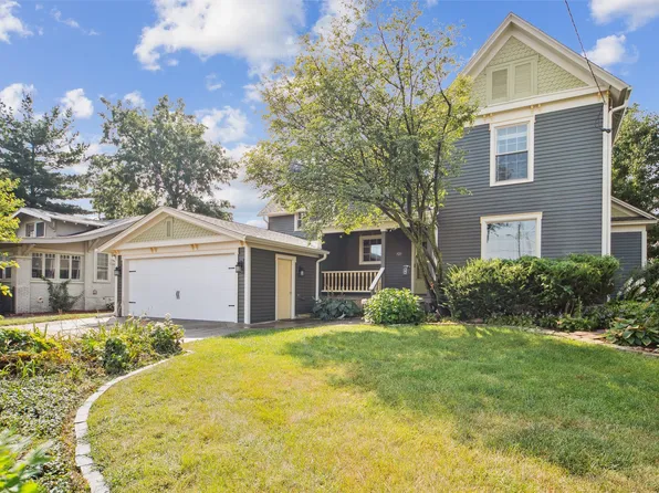 521 N 2nd Ave E, Newton, IA 50208