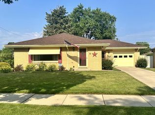 925 Virginia St, Racine, WI 53405