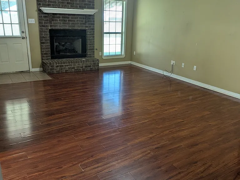 2750 Bowman Ln — Photo 3
