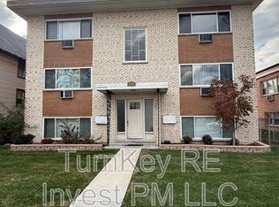 2124 S 14th Ave, Broadview, IL 60155