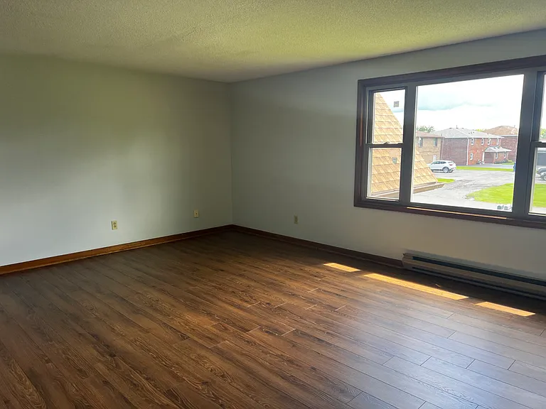 2707 Alder Creek Dr N #3 — Photo 3