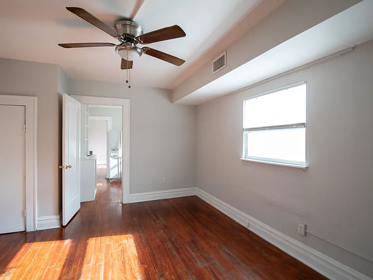 Stetson Apartments — Photo 17