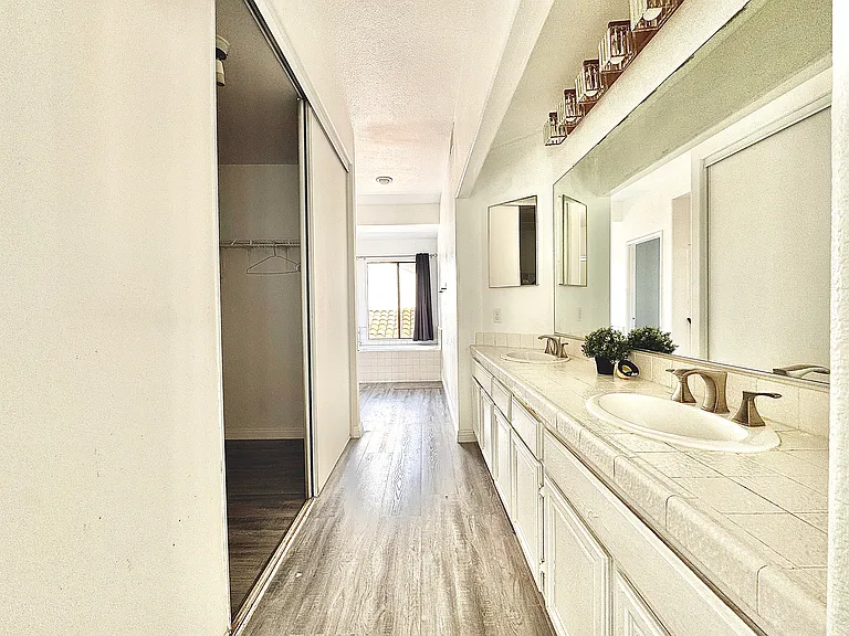 6250 Fleetwood Ln — Photo 15