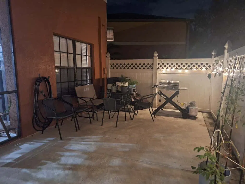 3 bed, 2.5 bath, 1832 sqft, $2,200 — Photo 3