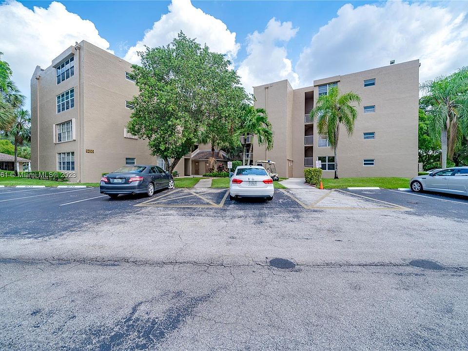 1st image of 9430 Tangerine Pl APT 301