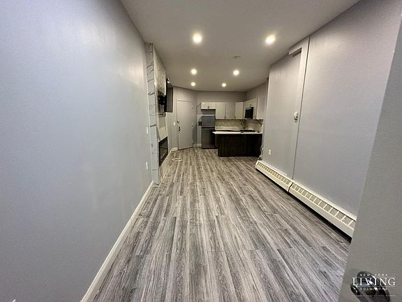 5th image of 950 Bergen St #3B