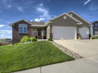 2938 Sourdough Rd, Rapid City, SD 57702