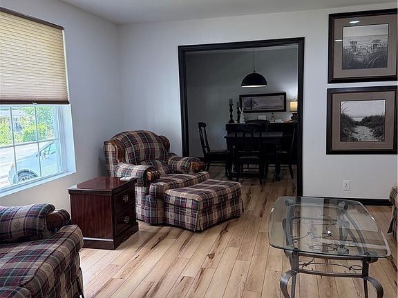 4th image of 783 Campbells Creek Dr