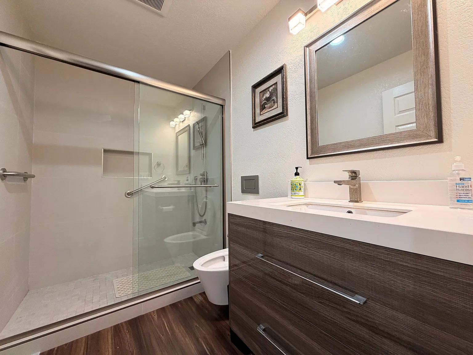 Studio, 400 sqft, $1,900 — Photo 2