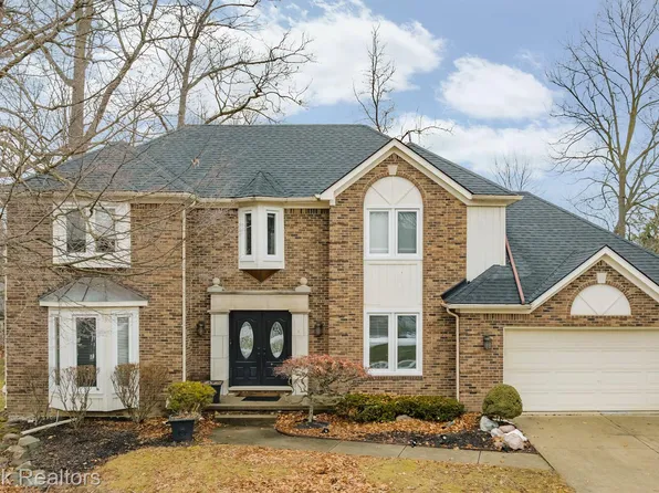 37538 Glengrove Dr, Farmington Hills, MI 48331
