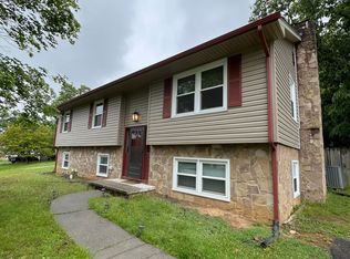 2003 Christopher Dr, Blacksburg, VA 24060