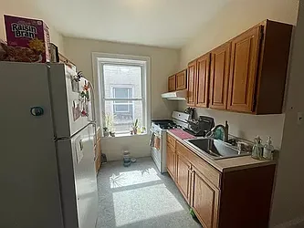 Rented by Metropolis International Realty Inc.