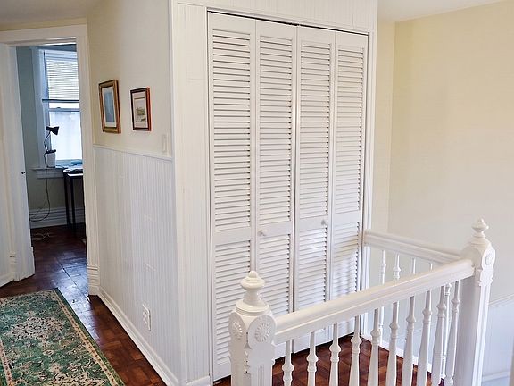 5th image of 2144 W Montrose Ave #2