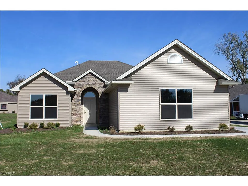 4925 Tall Meadow Cir photo 1