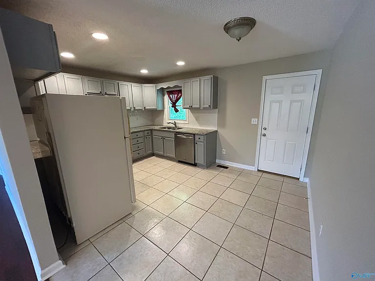 2212 Ricky Rd NW — Photo 13