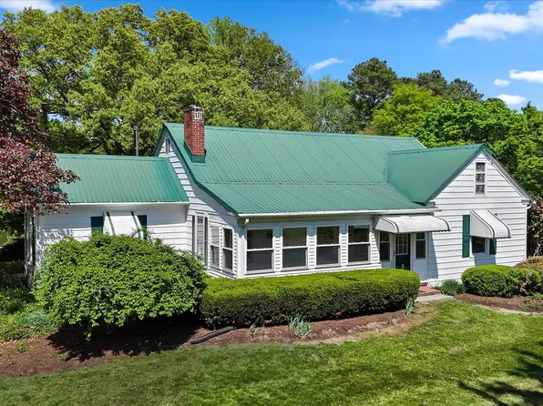 8255 Hearns Pond Rd, Seaford, DE 19973