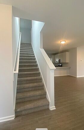 5th image of 32 Golden Fern Dr