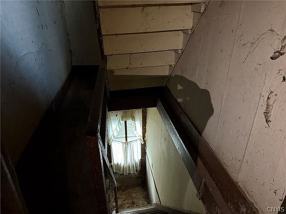 5th image of 416 McCool Ave