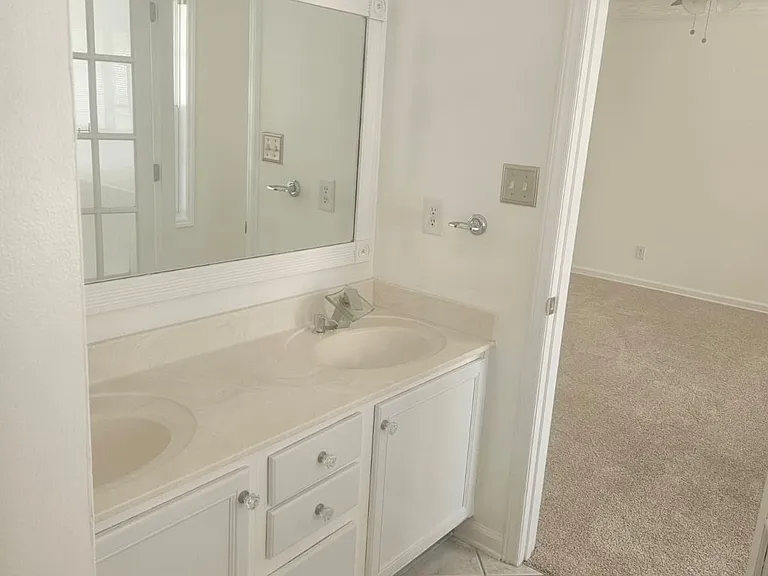 4315 Rocinta Ct — Photo 37