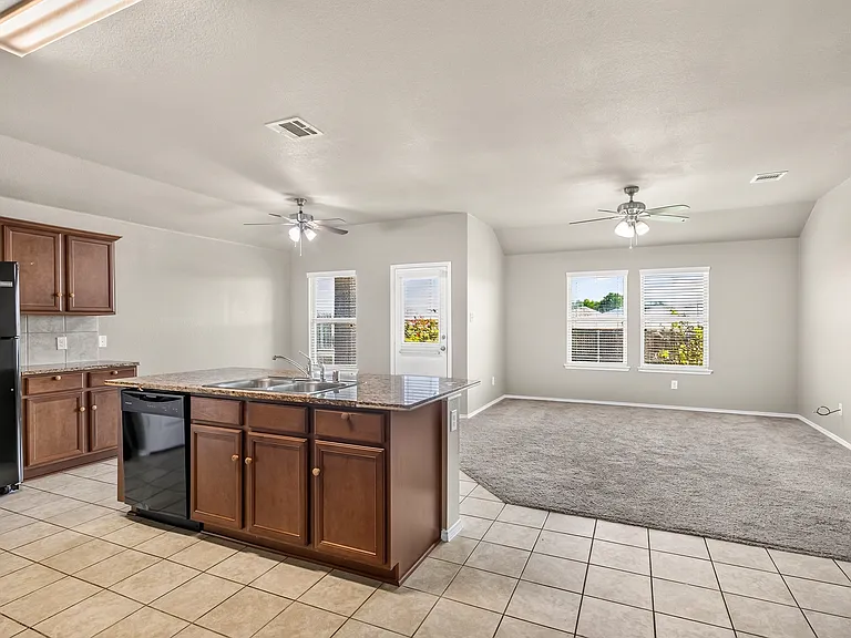 1013 Quartz Trl — Photo 17