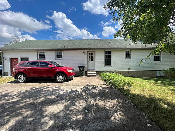 2nd image of 1208 Woodvale Dr