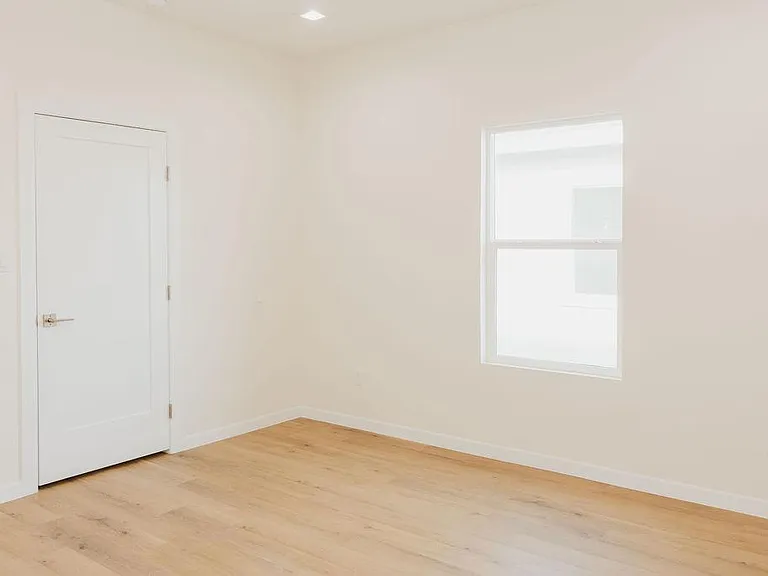 2701 Kerria Ave — Photo 12
