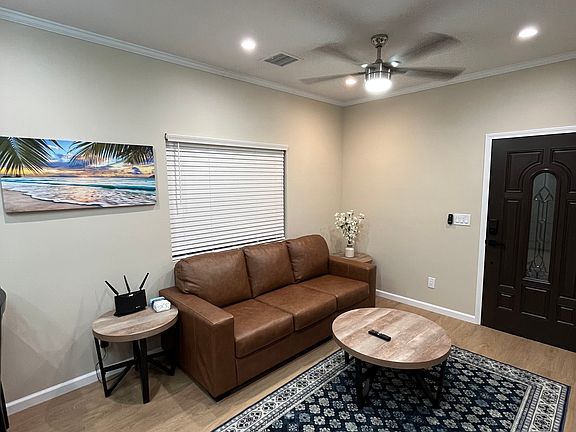 3rd image of 1050 Gian Dr Unit A