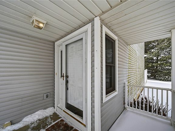 2nd image of 758 Beverly Ave