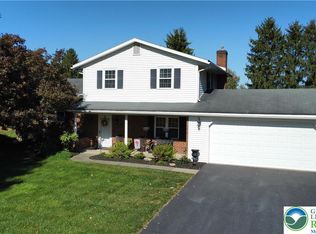 4454 Fieldstone Dr, Nazareth, PA 18064