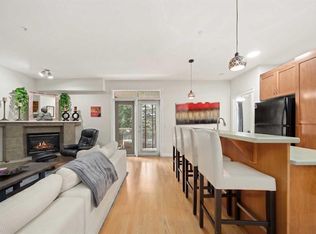 24 E Hemlock Cres SW #4203, Calgary, AB T3C 2Z1