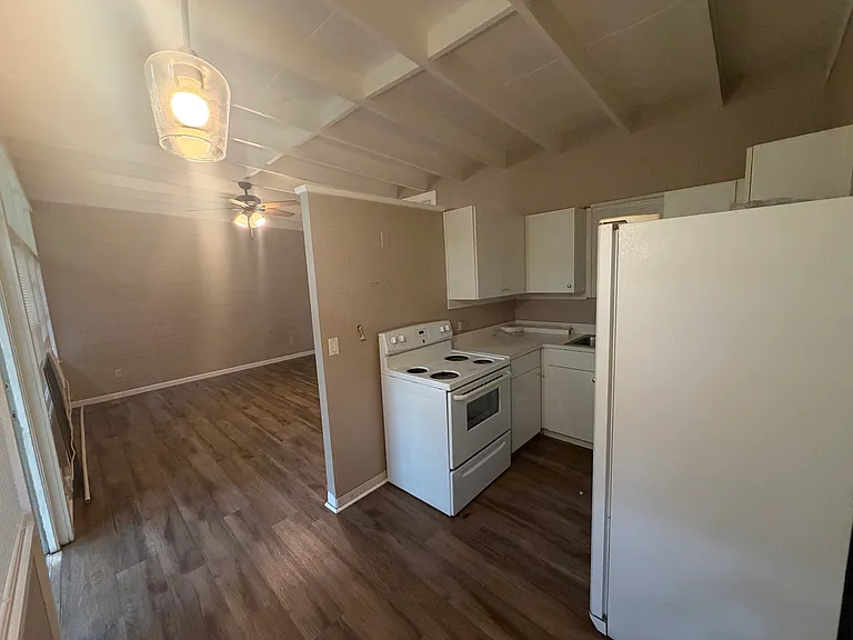 60 Yacht Club Dr NE #15 — Photo 2