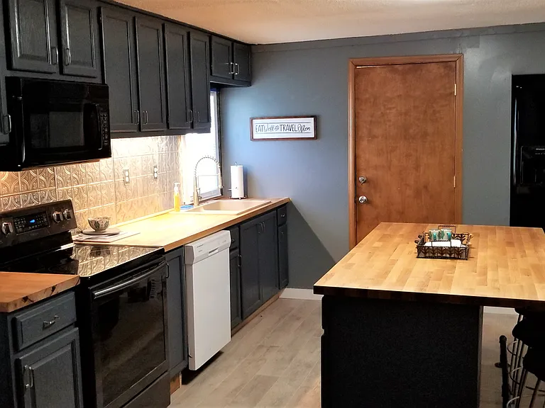 5057 Miller South Rd — Photo 3