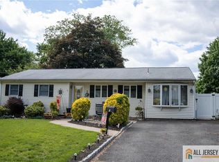 7 Cornell Rd, Parlin, NJ 08859