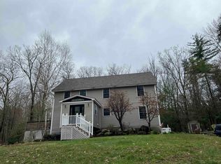 516 Farrington Corner Rd, Hopkinton, NH 03229