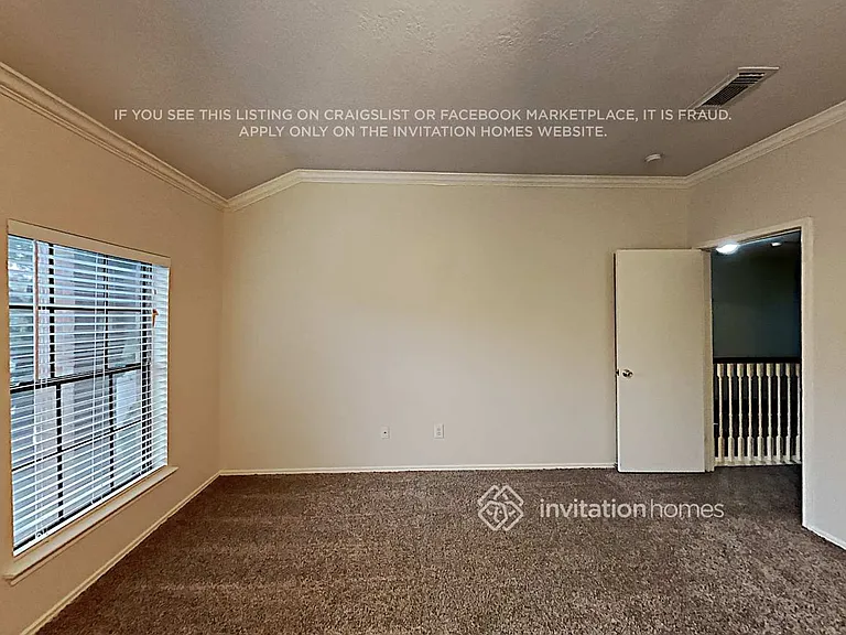 9818 Golden Prairie Ln — Photo 12