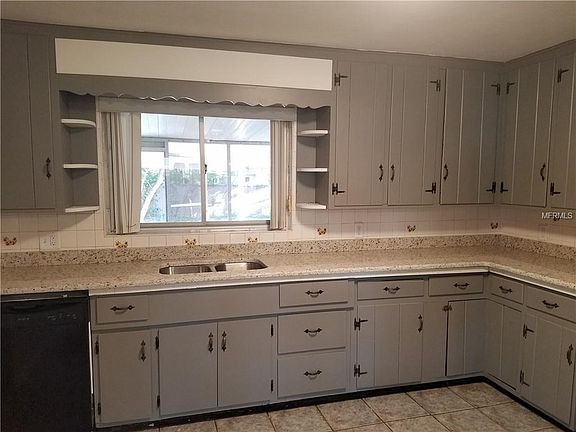 4th image of 220 W Seminole Ave