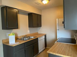 3431 SW Gage Blvd #9, Topeka, KS 66614