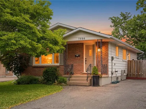 7996 Paddock Trail Dr, Niagara Falls, ON L2H 1X2