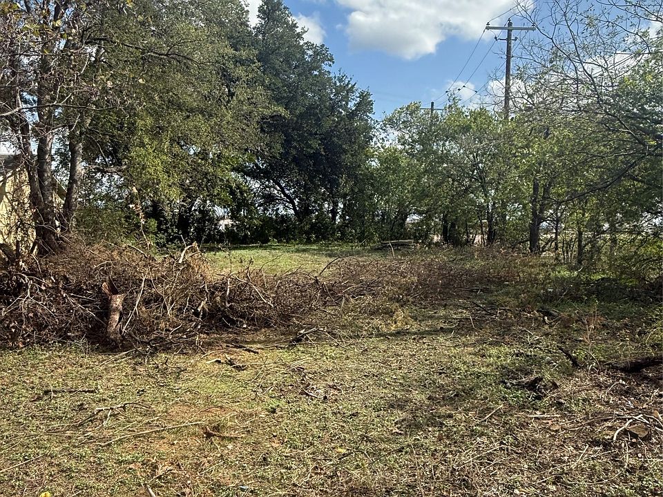 1st image of 3824 Elliott Dr