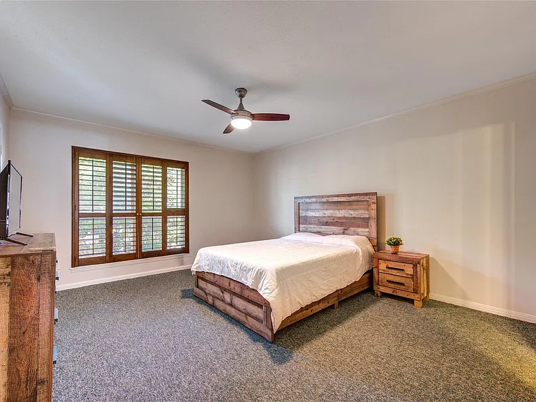2232 S Piney Point Rd #110 — Photo 13