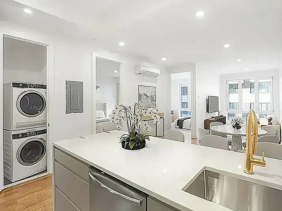 138-25 Barclay Ave #712