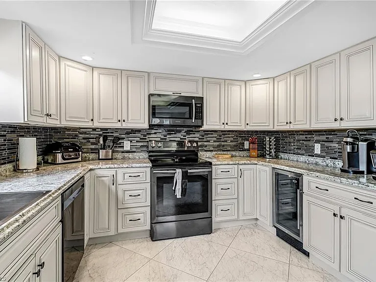 185 Cypress Way E #A106 — Photo 14