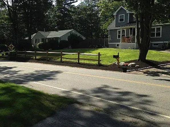 429 Reservoir St, Holden, MA 01520