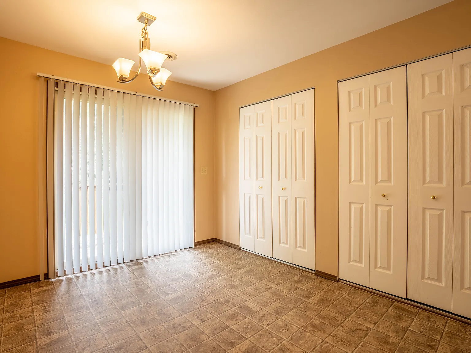 2 bed, 1100 sqft, $1,195 — Photo 4