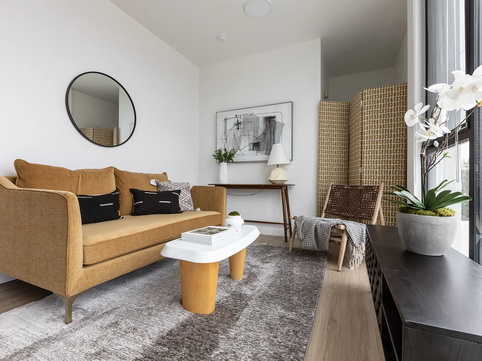 2 bed, 686 sqft, $2,650 — Photo 3