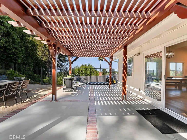 20509 Rhoda St — Photo 25